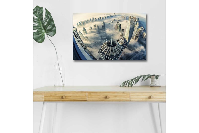 Canvas-taulu LED-valaistuksella - Futuristinen kaupunkikuva pilvenpiirtäjillä sumussa, Harmaa / Sininen / Valkoinen