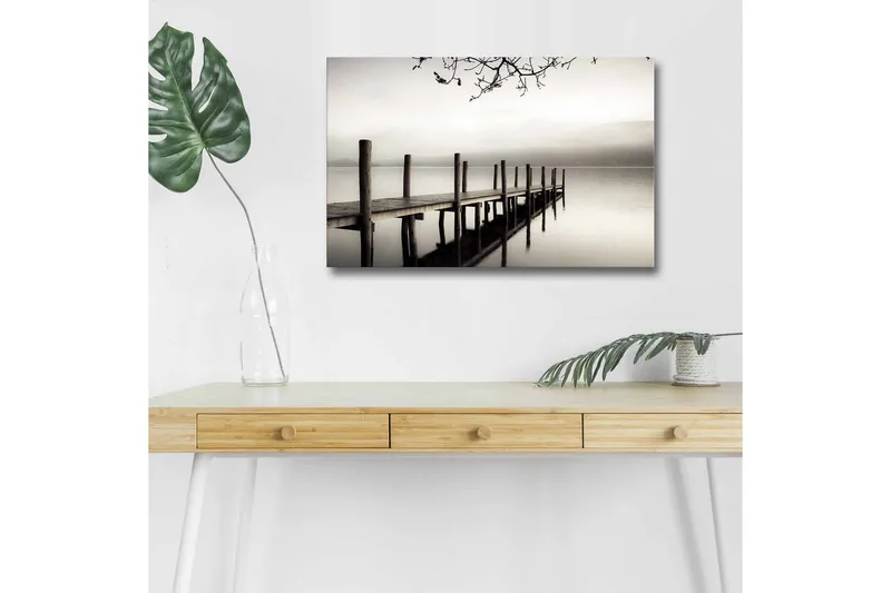 Canvas-taulu LED-valaistuksella - Hiljaisuus laiturilla sumussa, Harmaa / Musta / Valkoinen