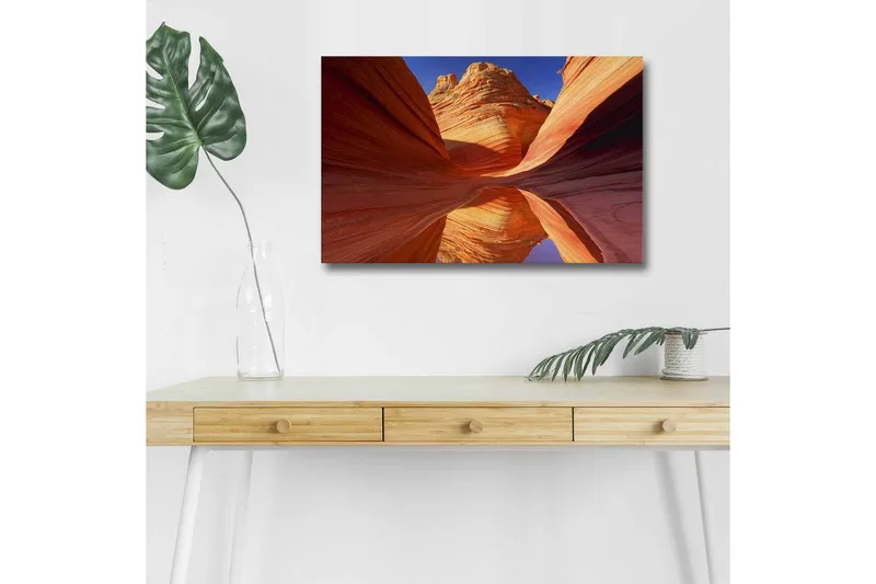 Canvas-taulu LED-valaistuksella - Kaunis kanjoni lämpimin sävyin kaarevine kallioseinämineen, Punainen / Oranssi / Sininen