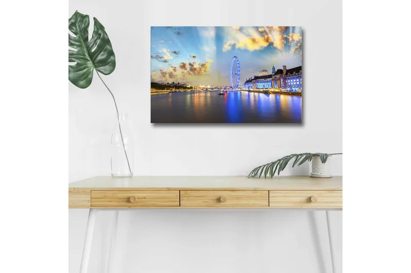 Canvas-taulu LED-valaistuksella - Kaunis näkymä kaupunkiin rantakadulla, suuri maailmanpyörä ja värikkäät rakennukset - Sininen / Keltainen / Valkoinen - Sisustustuotteet - Taulu & taide - Canvas-taulu