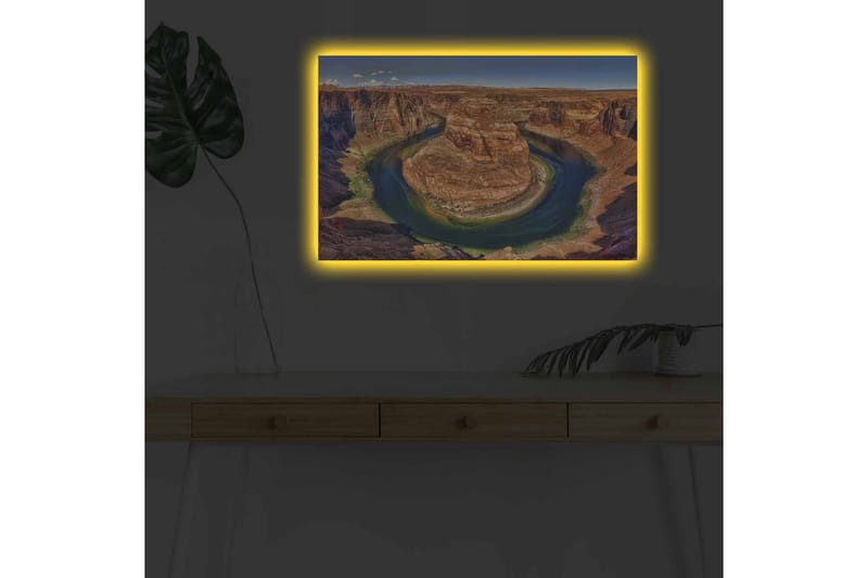 Canvas-taulu LED-valaistuksella - Kaunis näkymä mutkittelevalle joelle, jota ympäröivät dramaattiset kalliot - Punainen / Vihreä / Sininen - Sisustustuotteet - Taulu & taide - Canvas-taulu