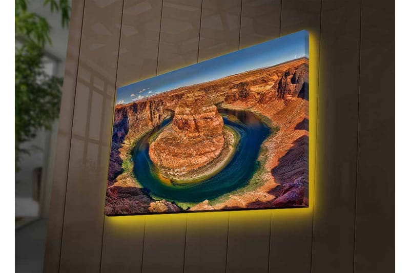 Canvas-taulu LED-valaistuksella - Kaunis näkymä mutkittelevalle joelle, jota ympäröivät dramaattiset kalliot - Punainen / Vihreä / Sininen - Sisustustuotteet - Taulu & taide - Canvas-taulu