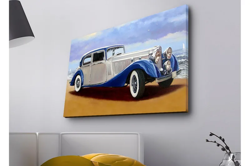 Canvas-taulu LED-valaistuksella - Klassinen auto meren rannalla dramaattisella taivaalla taustalla - Sininen / Hopea / Beige - Sisustustuotteet - Taulu & taide - Canvas-taulu