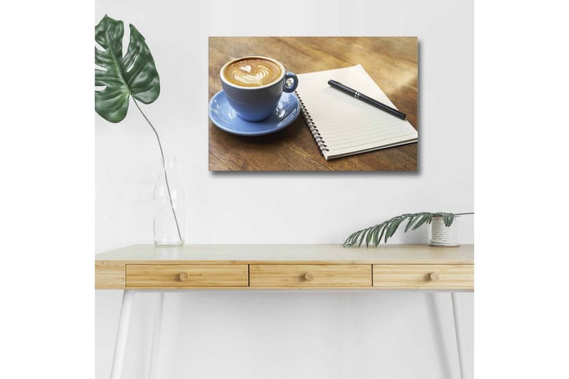 Canvas-taulu LED-valaistuksella - Kupillinen latte artia puupöydällä muistikirjan ja kynän kanssa, Sininen / Ruskea / Valkoinen