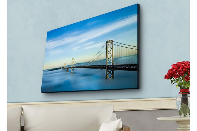 Canvas-taulu LED-valaistuksella - Silta sumuisen vedenpinnan yli kirkkaalla taivaalla - Sininen / Harmaa / Valkoinen - Sisustustuotteet - Taulu & taide - Canvas-taulu