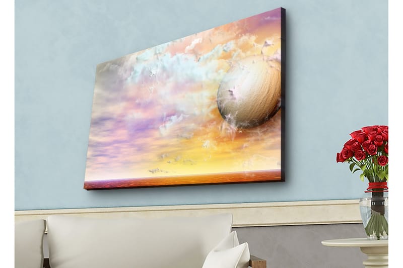 Canvas-taulu LED-valaistuksella - Unenomainen maisema suurella planeetalla ja värikkäillä pilvillä, Violetti / Oranssi / Beige