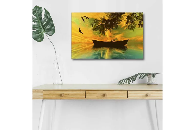 Canvas-taulu LED-valaistuksella - Veneen siluetti peilimäisillä vesillä värikkään auringonlaskun aikaan, Keltainen / Vihreä / Musta