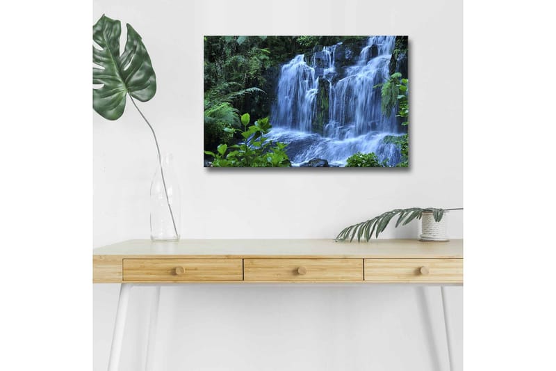 Canvas-taulu LED-valaistuksella - Vesiputous rehevän vehreyden ympäröimänä, Vihreä / Sininen / Valkoinen
