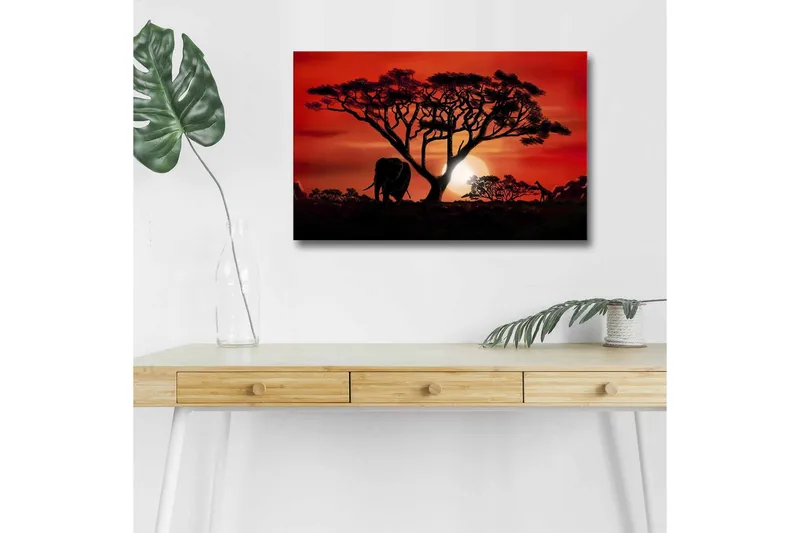 Canvas-taulu LED-valaistuksella - Puun siluetti norsun kanssa auringonlaskun valossa, Punainen / Musta / Oranssi