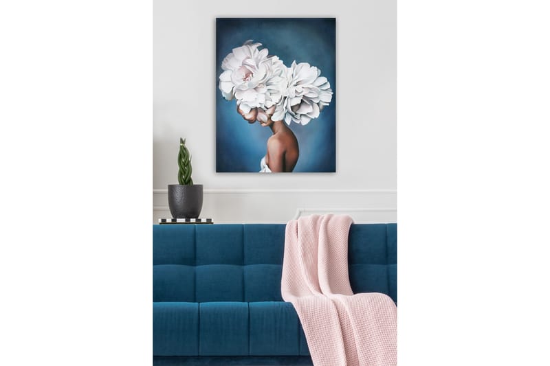 Canvas-taulu - Muotokuva naisesta, jonka päähineenä on suuria, valkoisia kukkia - Valkoinen / Sininen / Ruskea - Sisustustuotteet - Taulu & taide - Canvas-taulu