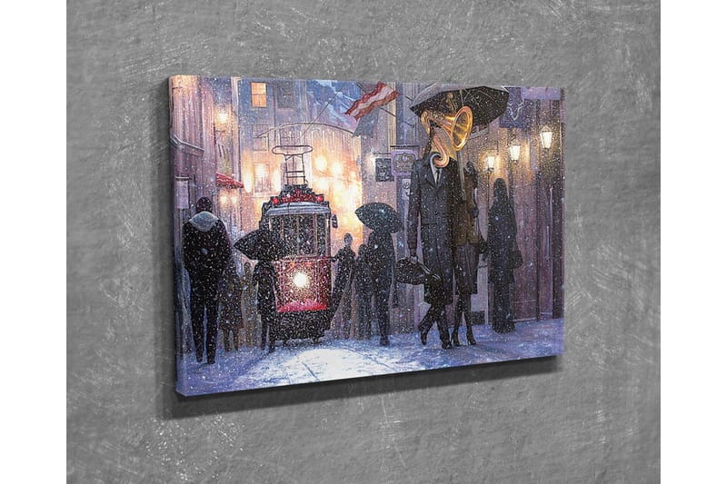 Canvas-taulu - Tumma kaupunkinäkymä vanhanaikaisella raitiovaunulla ja ihmisillä sateenvarjojen kanssa lumisateessa - Tummansininen / Punainen / Harmaa - Sisustustuotteet - Taulu & taide - Canvas-taulu