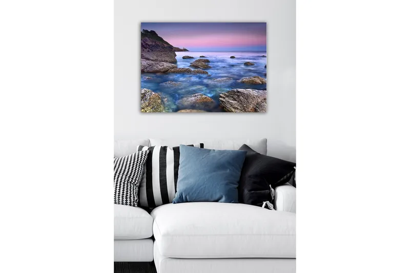 Canvas-taulu - Tunnelmallinen rannikkomaisema kallioilla ja merellä - Sininen / Harmaa / Violetti - Sisustustuotteet - Taulu & taide - Canvas-taulu
