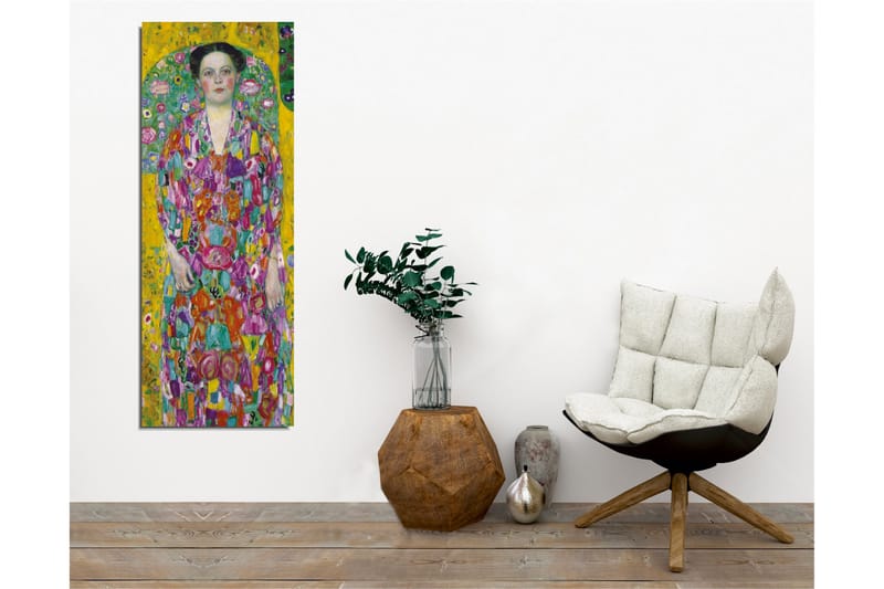 Canvas-taulu - Värikäs nainen kukkaisessa mekossa vihreän taustan ympäröimänä - Keltainen / Vihreä / Vaaleanpunainen - Sisustustuotteet - Taulu & taide - Canvas-taulu