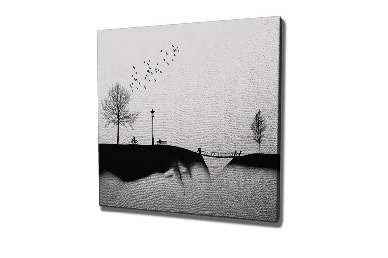 Canvas-taulu - Puiston siluetti puiden, penkin ja lennon aikana olevien lintujen kanssa, Musta / Harmaa
