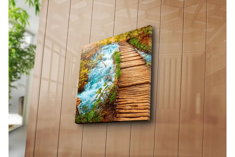 Canvastaulu 45x45 cm - Kaunis metsäpolku solinaavan puron varrella - Turkoosi / Vihreä / Ruskea - Sisustustuotteet - Taulu & taide - Canvas-taulu