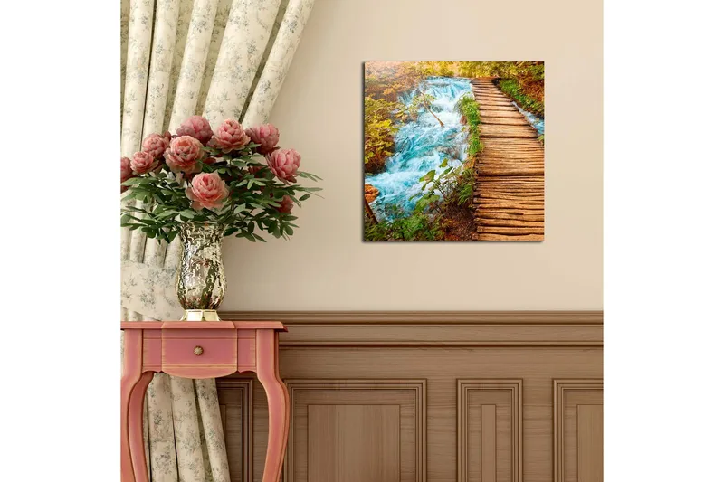 Canvastaulu 45x45 cm - Kaunis metsäpolku solinaavan puron varrella - Turkoosi / Vihreä / Ruskea - Sisustustuotteet - Taulu & taide - Canvas-taulu