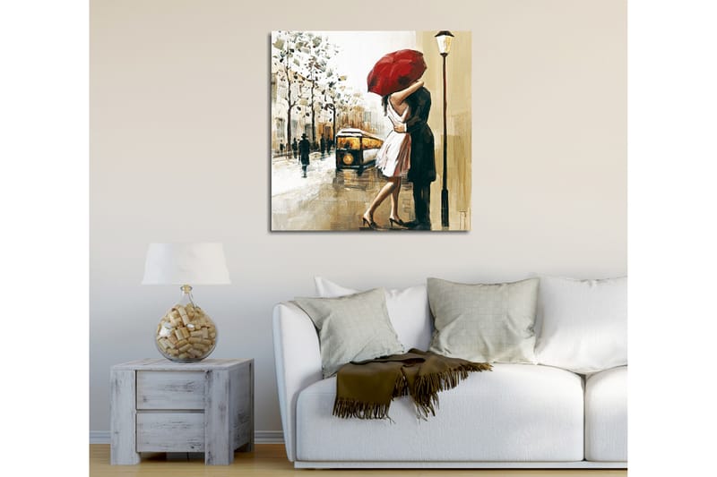 Canvastaulu 45x45 cm - Romanttinen suudelma punaisen sateenvarjon alla - Punainen / Beige / Musta - Sisustustuotteet - Taulu & taide - Canvas-taulu