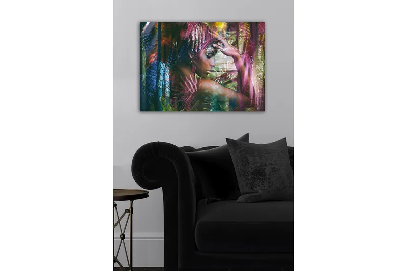 Canvastaulu - Muotokuva naisesta värikkäiden kasvien ympäröimänä - Vihreä / Vaaleanpunainen / Sininen - Sisustustuotteet - Taulu & taide - Canvas-taulu