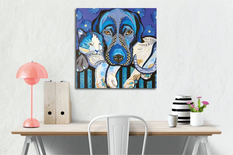 Canvastaulu - Sininen koira ja kissa leikkisässä sommitelmassa - Sininen / Valkoinen / Musta - Sisustustuotteet - Taulu & taide - Canvas-taulu