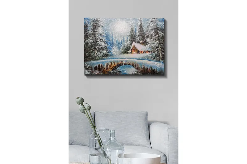 Canvastaulu - Talvimaisema mökillä ja lumipeitteisillä puilla - Sininen / Valkoinen / Ruskea - Sisustustuotteet - Taulu & taide - Canvas-taulu