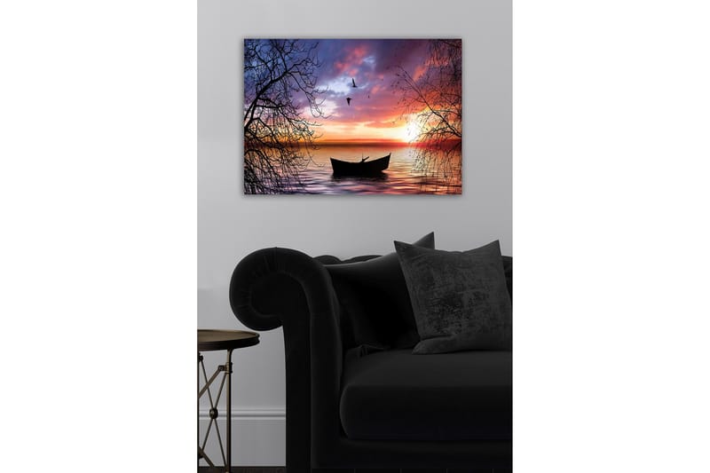 Canvastaulu - Tunnelmallinen auringonlasku tyynen järven yllä, vene tarkentuneena - Violetti / Oranssi / Musta - Sisustustuotteet - Taulu & taide - Canvas-taulu