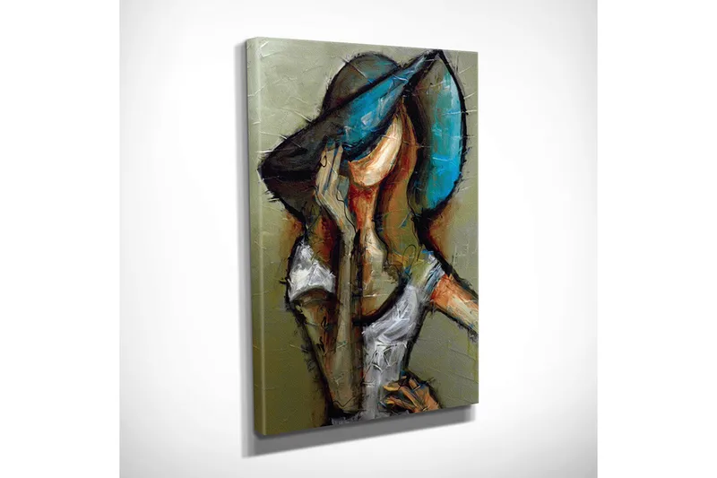 Pieni canvas-taulu 30x40 cm - Nainen isossa hatussa rennossa asennossa - Sininen / Beige / Ruskea - Sisustustuotteet - Taulu & taide - Canvas-taulu