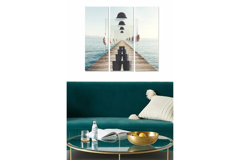 Puinen canvas-taulu, 3 osaa, 50x70 cm - Henkilö pitelee peiliä laiturin edessä meren rannalla, Sininen / Beige / Musta