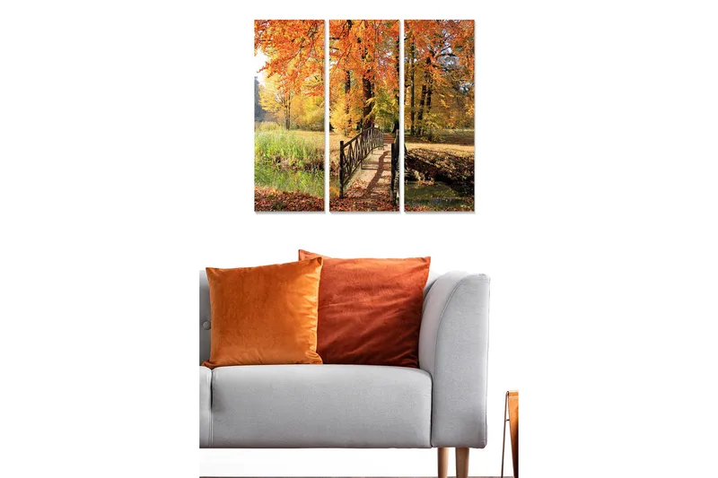 Puinen canvastaulu, 3 osaa, 50x70 cm - Kaunis syysmaisema värikkäillä puilla ja sillalla tyynen veden pinnan yli - Oranssi / Keltainen / Vihreä - Sisustustuotteet - Taulu & taide - Canvas-taulu