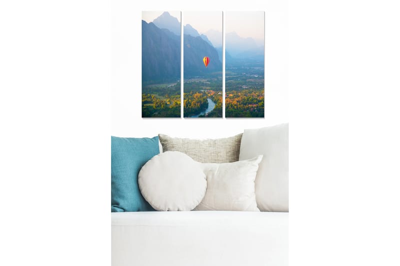 Puinen canvastaulu, 3 osaa, 50x70 cm - Värikäs kuumailmapallo kauniin laakson yllä, taustalla vuoret, Vihreä / Sininen / Oranssi