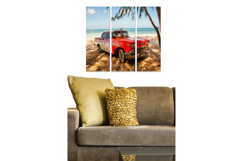 Puinen canvastaulu, 3 osaa, 50x70 cm - Vanha auto rannalla, taustalla palmuja, Punainen / Valkoinen / Sininen