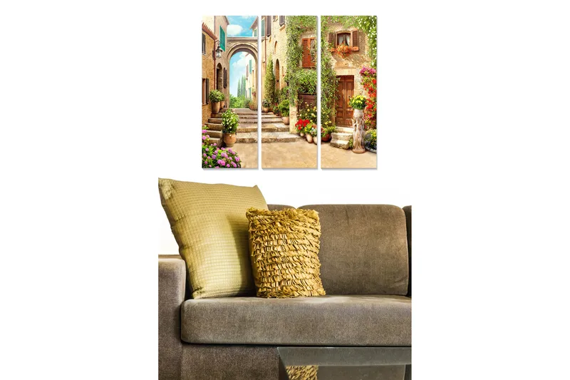Puinen canvastaulu, 3 osaa, 50x70 cm - Viehättävä katu kukkien ja historiallisten rakennusten ympäröimänä, Vihreä / Vaaleanpunainen / Beige