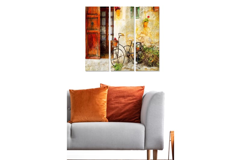 Puinen canvastaulu, 3 osaa, 50x70 cm - Viehättävä polkupyörä värikkään oven ja kukkien koristaman seinän edessä, Punainen / Keltainen / Vihreä