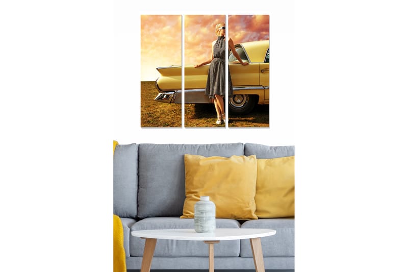 Puinen canvastaulu, 3 osaa, 50x70 cm - Vintage-nainen klassikkoauton vieressä, Keltainen / Beige / Ruskea