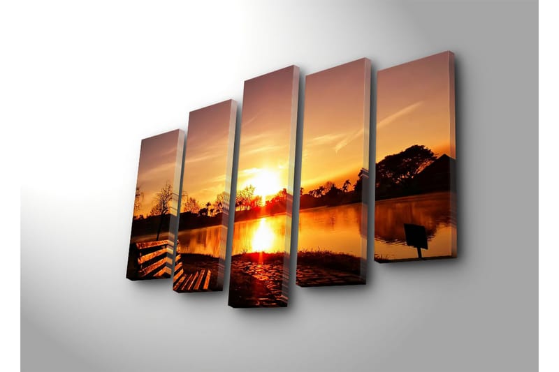 Suuri 5-osainen canvas-taulu, 105x70 cm - Auringonlasku peilimäisen järven yllä, puiden siluetit ja penkki etualalla - Oranssi / Kulta / Musta - Sisustustuotteet - Taulu & taide - Canvas-taulu