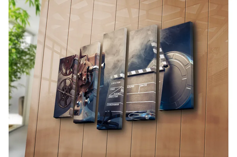 Suuri 5-osainen canvas-taulu, 105x70 cm - Filmikamera filmirullien ja läppärin kanssa nostalgisessa ympäristössä - Harmaa / Musta / Hopea - Sisustustuotteet - Taulu & taide - Canvas-taulu