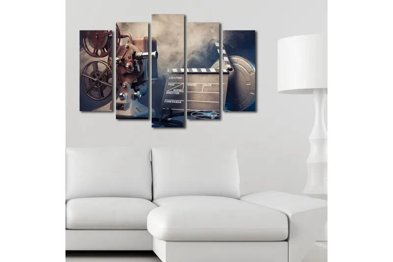 Suuri 5-osainen canvas-taulu, 105x70 cm - Filmikamera filmirullien ja läppärin kanssa nostalgisessa ympäristössä - Harmaa / Musta / Hopea - Sisustustuotteet - Taulu & taide - Canvas-taulu