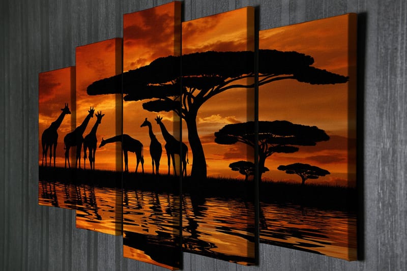 Suuri 5-osainen canvas-taulu, 105x70 cm - Kirahvien siluetit auringonlaskussa savannin yllä - Oranssi / Musta - Sisustustuotteet - Taulu & taide - Canvas-taulu