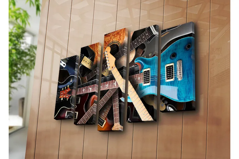 Suuri 5-osainen canvas-taulu, 105x70 cm - Kokoelma erilaisia kitaroita dynaamisessa sommitelmassa - Musta / Ruskea / Sininen - Sisustustuotteet - Taulu & taide - Canvas-taulu