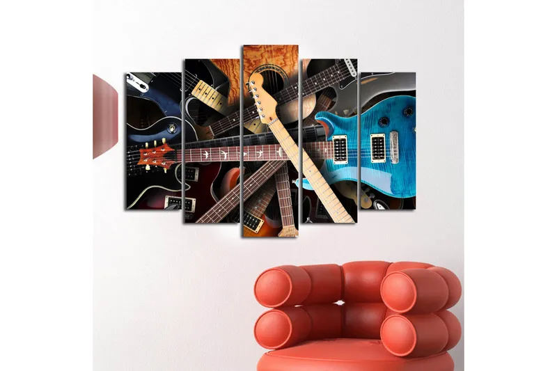 Suuri 5-osainen canvas-taulu, 105x70 cm - Kokoelma erilaisia kitaroita dynaamisessa sommitelmassa - Musta / Ruskea / Sininen - Sisustustuotteet - Taulu & taide - Canvas-taulu