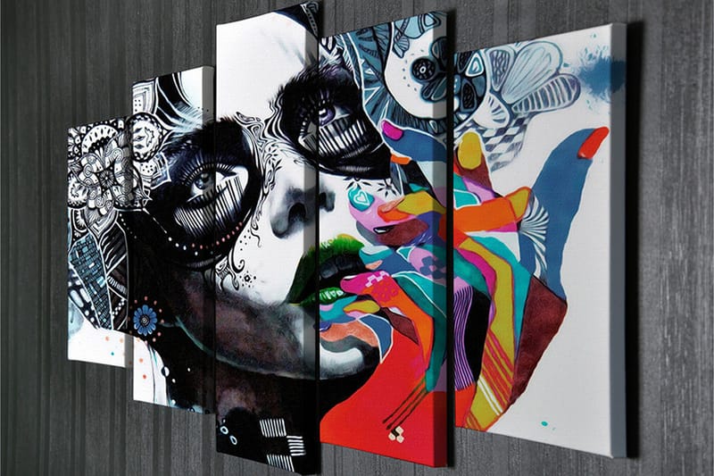 Suuri 5-osainen canvas-taulu, 105x70 cm - Muotokuva naisesta värikkäällä kädellä ja yksityiskohtaisella kasvomaalauksella - Musta / Vihreä / Punainen - Sisustustuotteet - Taulu & taide - Canvas-taulu