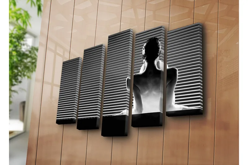 Suuri 5-osainen canvas-taulu, 105x70 cm - Naisen siluetti profiilissa raidallista taustaa vasten - Musta / Valkoinen / Harmaa - Sisustustuotteet - Taulu & taide - Canvas-taulu