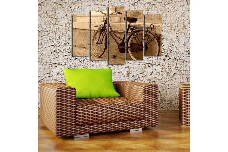 Suuri 5-osainen canvas-taulu, 105x70 cm - Seinää vasten nojaava vintage-polkupyörä - Musta / Beige / Ruskea - Sisustustuotteet - Taulu & taide - Canvas-taulu