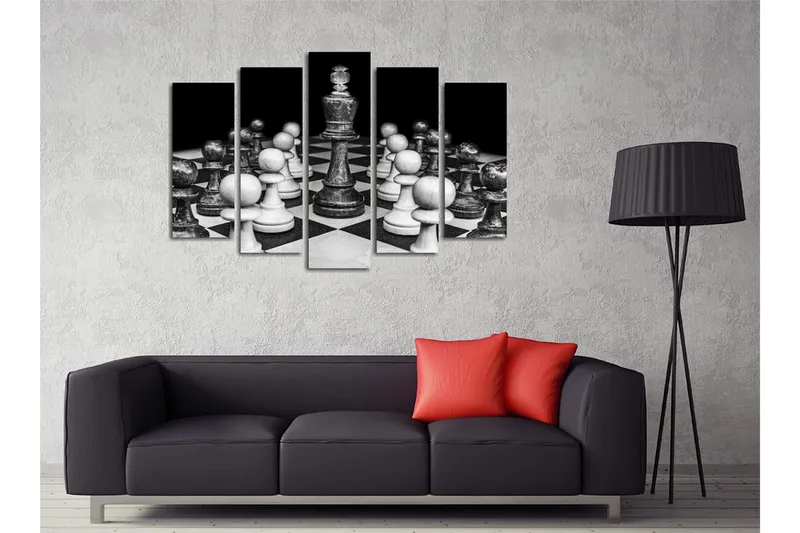 Suuri 5-osainen canvas-taulu, 105x70 cm - Shakkilauta, jossa valkoiset ja mustat nappulat keskitettyinä - Musta / Valkoinen / Harmaa - Sisustustuotteet - Taulu & taide - Canvas-taulu