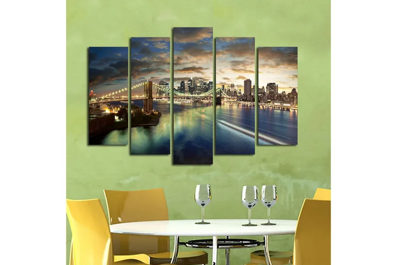 Suuri 5-osainen canvas-taulu, 105x70 cm - Upea kaupunkikuva sillalla ja pilvenpiirtäjillä hämärässä - Sininen / Kulta / Harmaa - Sisustustuotteet - Taulu & taide - Canvas-taulu