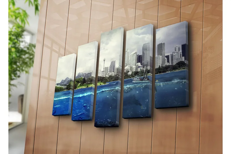 Suuri 5-osainen canvas-taulu, 105x70 cm - Upea kaupunkisiluetti, etualalla meri ja vuoret - Sininen / Vihreä / Harmaa - Sisustustuotteet - Taulu & taide - Canvas-taulu