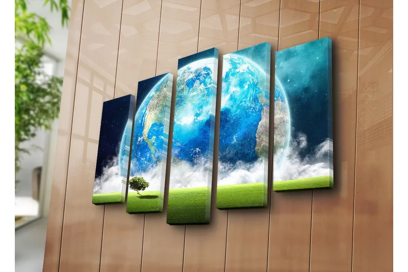 Suuri 5-osainen canvas-taulu, 105x70 cm - Upea maapallo, jonka etualalla on yksinäinen puun siluetti - Sininen / Vihreä / Valkoinen - Sisustustuotteet - Taulu & taide - Canvas-taulu