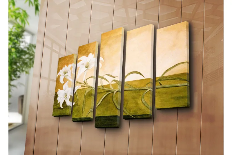 Suuri 5-osainen canvas-taulu, 105x70 cm - Valkoisia liljoja pehmeästi sävytetyllä taustalla - Valkoinen / Vihreä / Beige - Sisustustuotteet - Taulu & taide - Canvas-taulu
