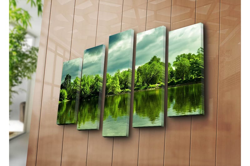 Suuri 5-osainen canvas-taulu, 105x70 cm - Vehreä maisema peilimäisen järven rannalla - Vihreä / Tummanvihreä / Harmaa - Sisustustuotteet - Taulu & taide - Canvas-taulu