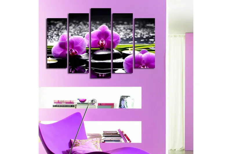Suuri 5-osainen canvas-taulu, 105x70 cm - Violetit orkideat mustilla kivillä heijastuksilla vedessä - Violetti / Musta / Vihreä - Sisustustuotteet - Taulu & taide - Canvas-taulu