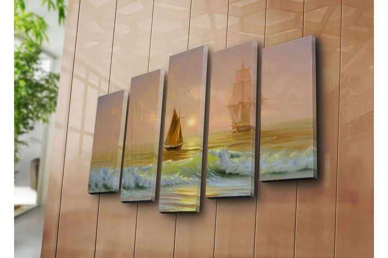 Suuri 5-osainen canvas-taulu, 105x70 cm - Purjeveneitä tyynellä merenpinnalla auringonlaskun aikaan - Vaaleansininen / Beige / Valkoinen - Sisustustuotteet - Taulu & taide - Canvas-taulu
